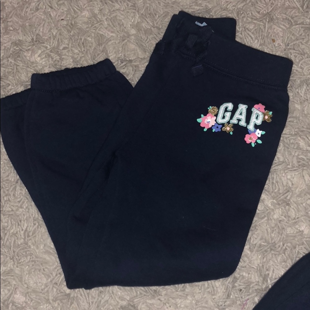 Gap sweatpants size 4t